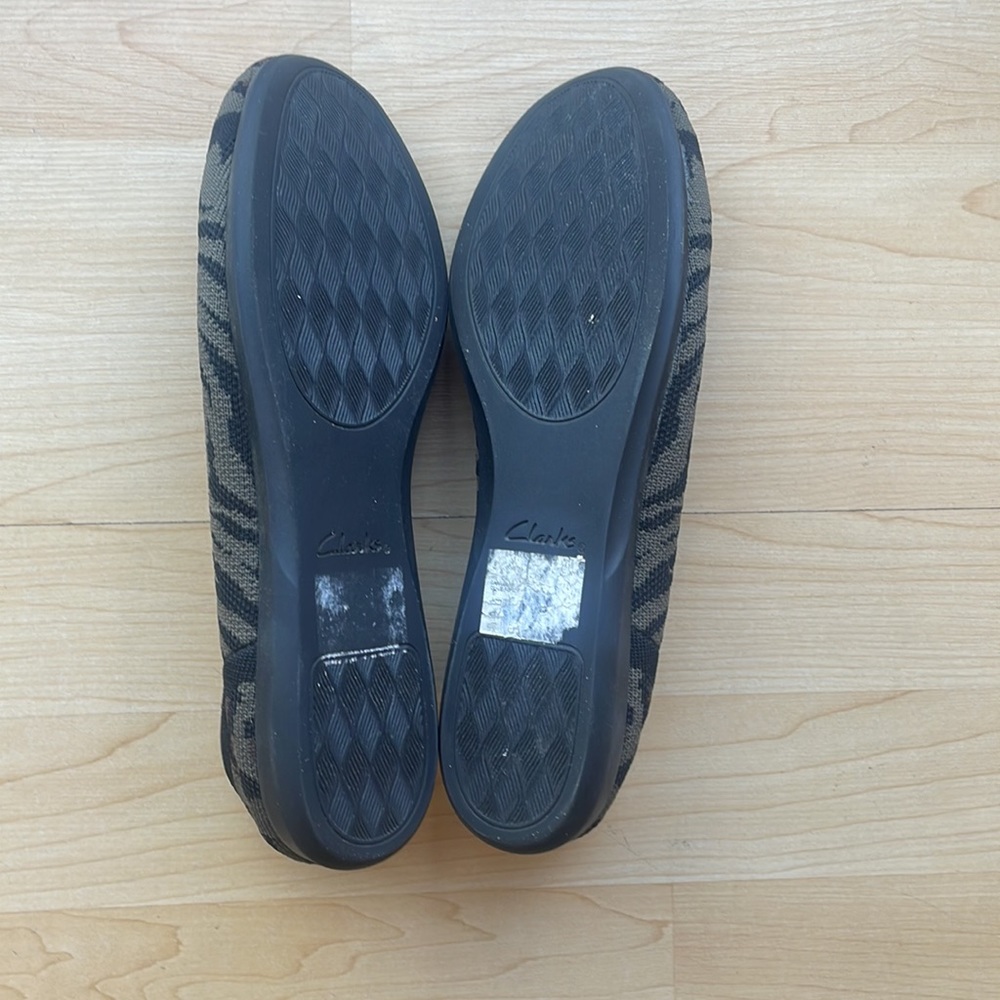 Clarks - Womens Flat - image 3